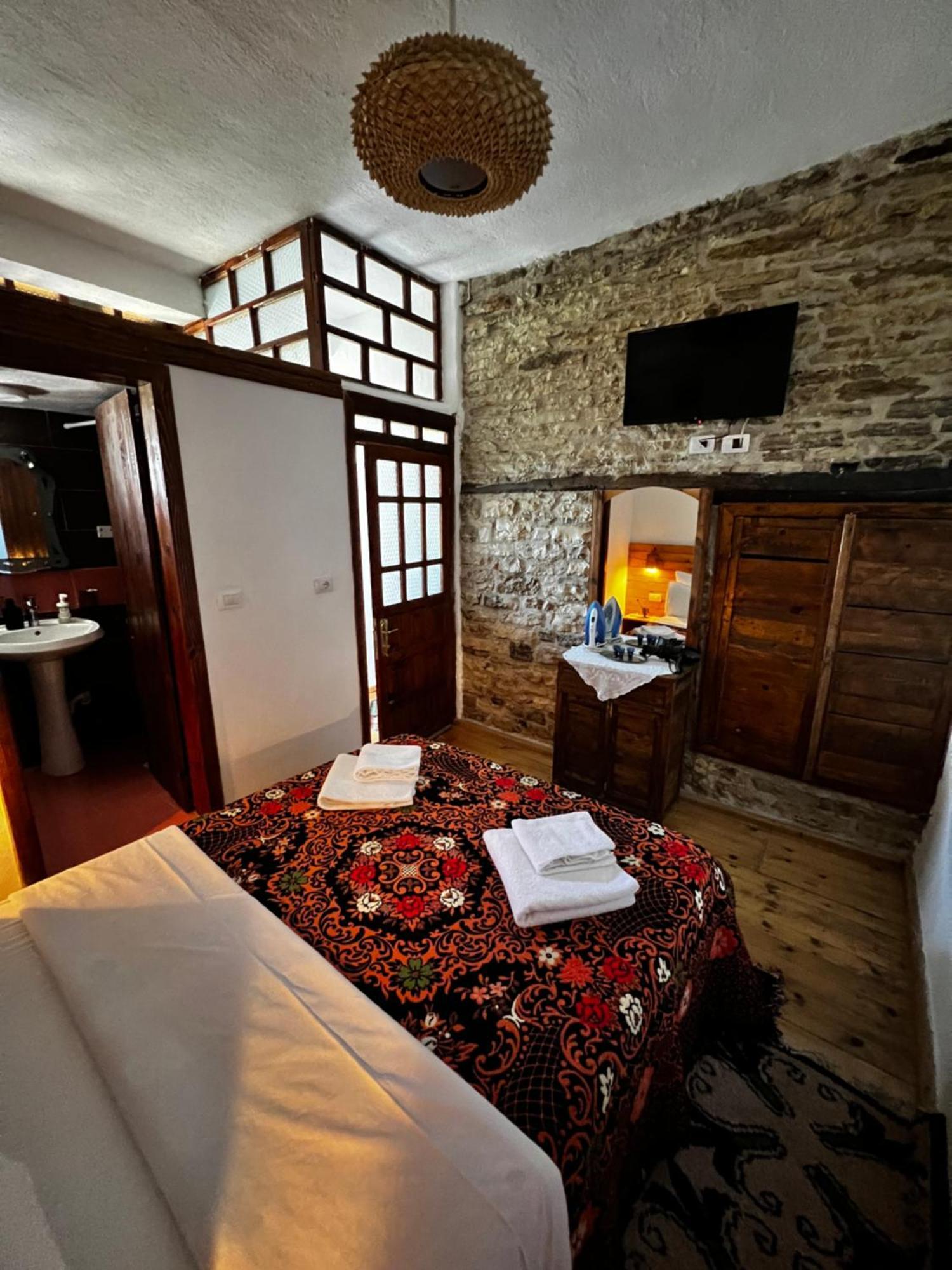 Guest House Salaria Gjirokaster Exterior photo
