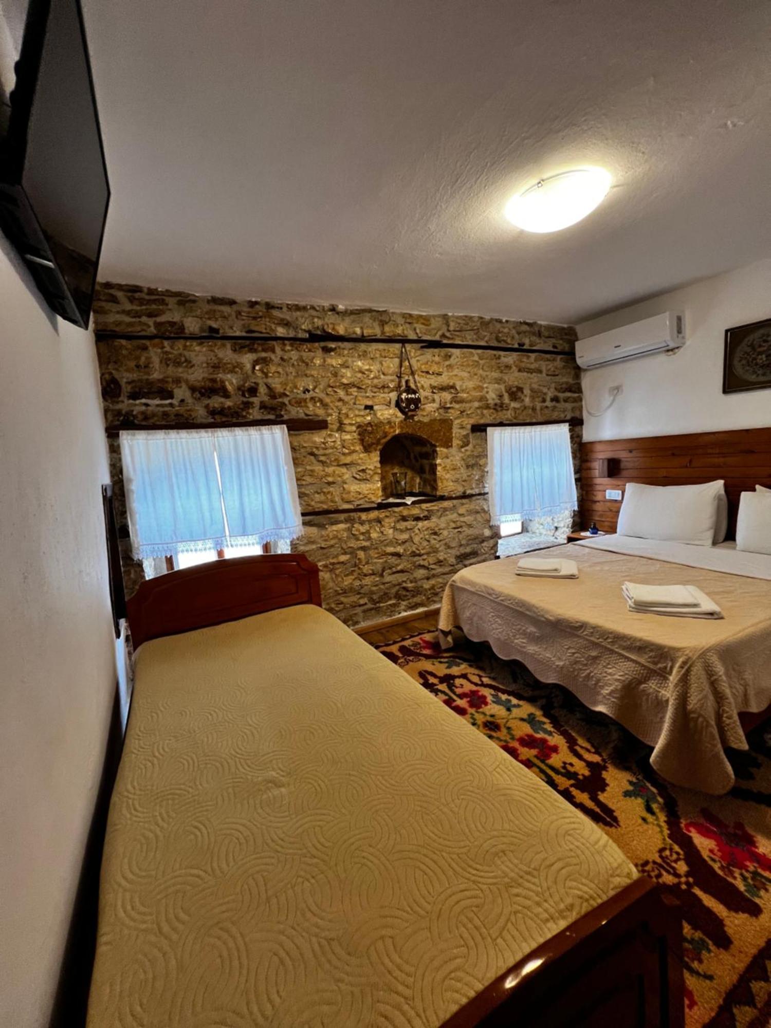 Guest House Salaria Gjirokaster Exterior photo