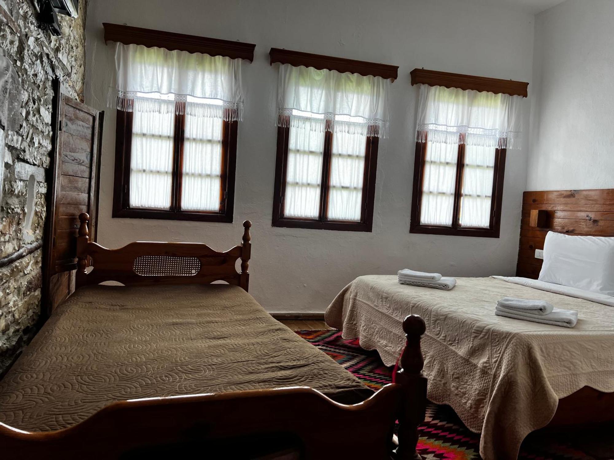 Guest House Salaria Gjirokaster Exterior photo