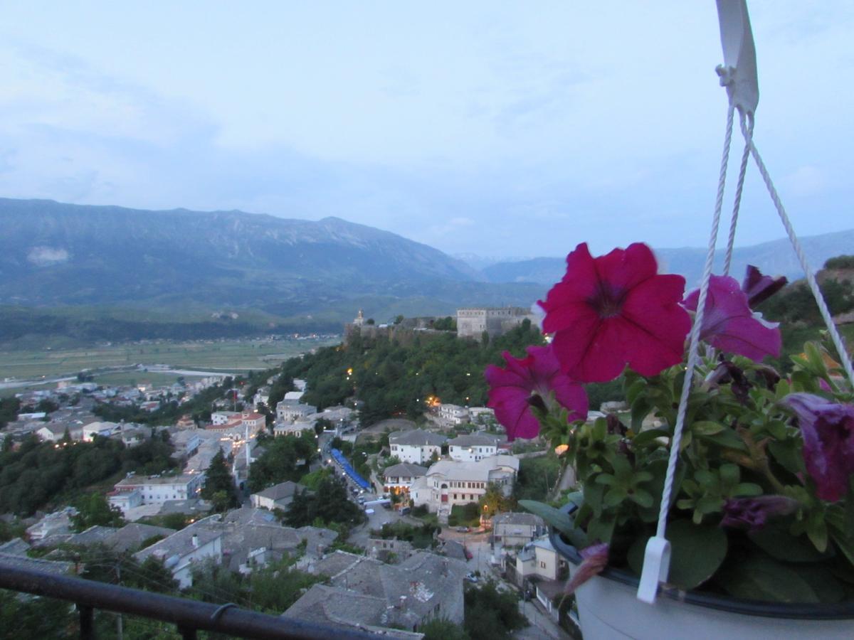 Guest House Salaria Gjirokaster Exterior photo