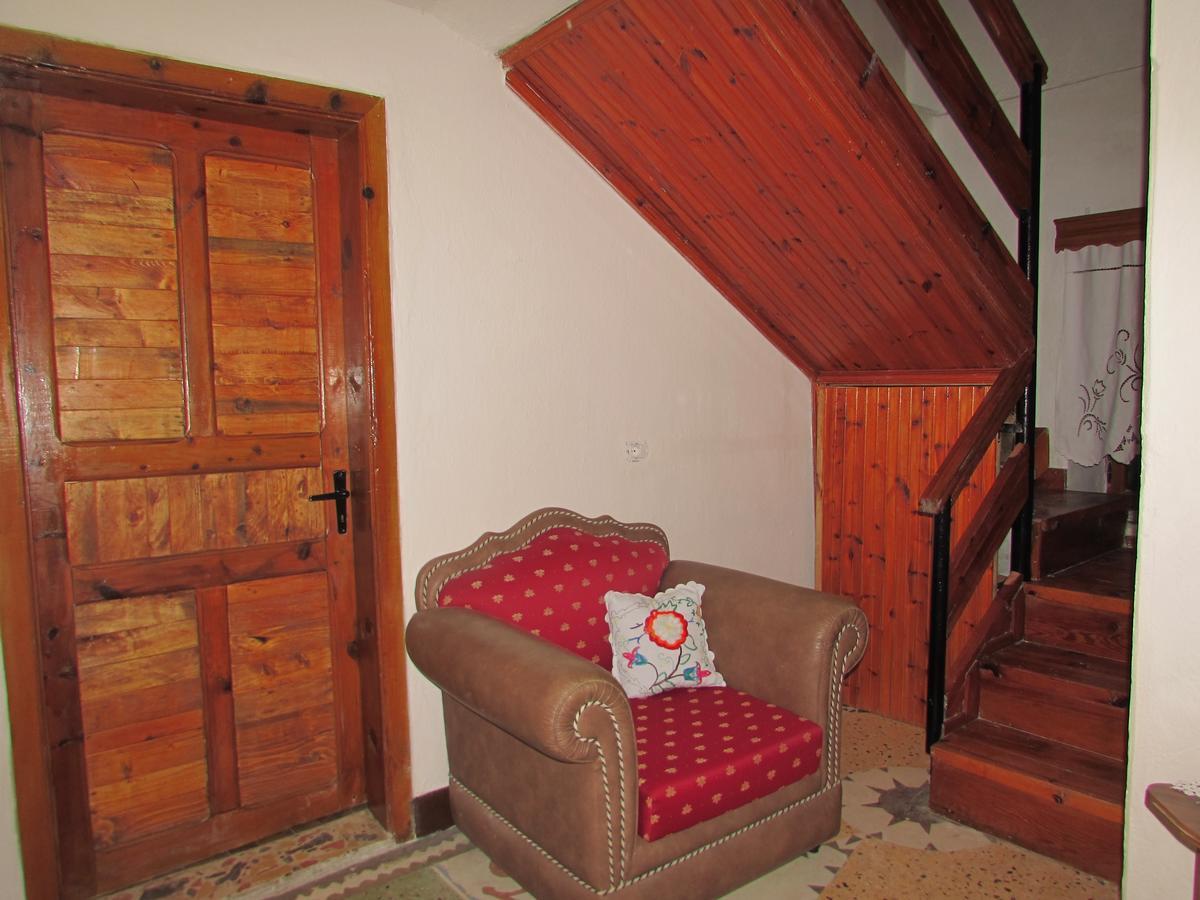 Guest House Salaria Gjirokaster Exterior photo